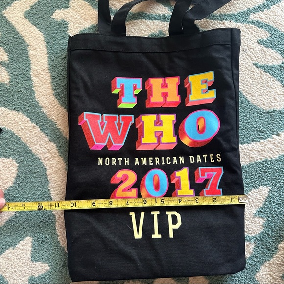 The Who Blanket and VIP items - Picture 4 of 8